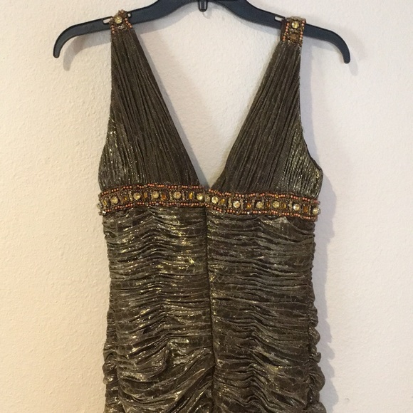 Beautiful Formal Dress with Jewels - Picture 3 of 5